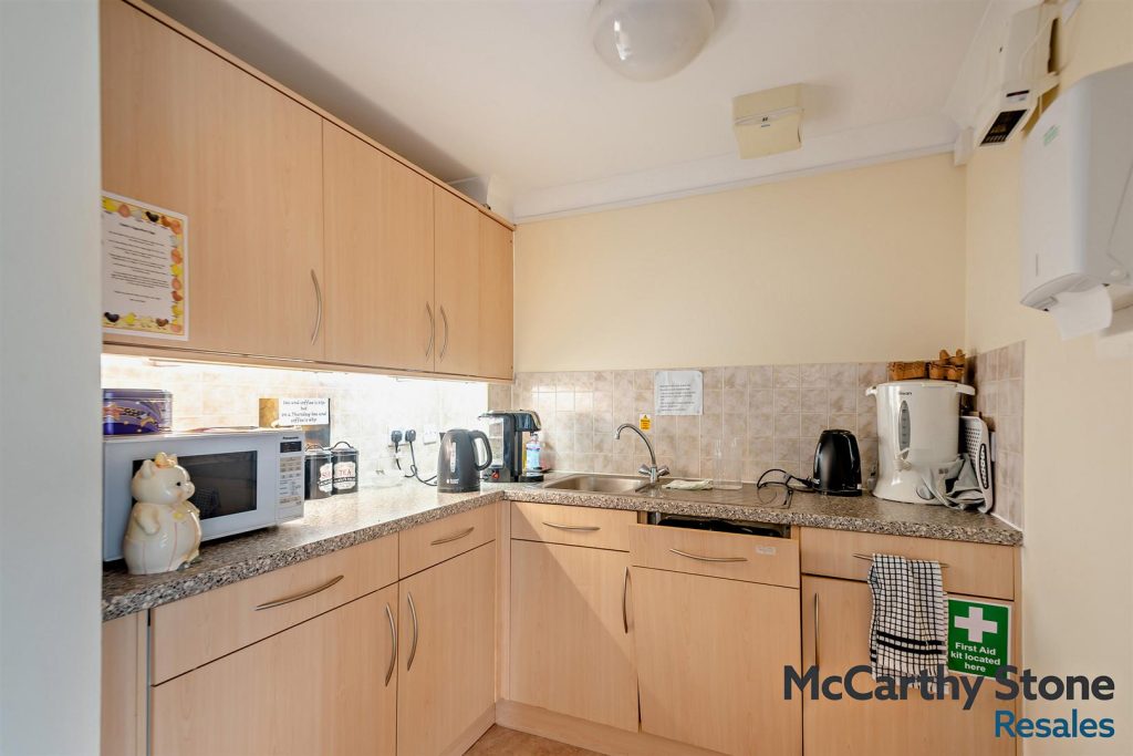 Benedict Court, Western Avenue, Newbury, Berkshire, RG14 1AR