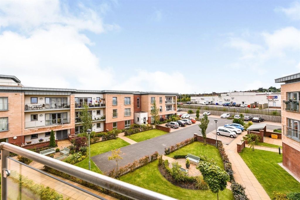 Greenwood Grove East, Stewarton Road, Newton Mearns