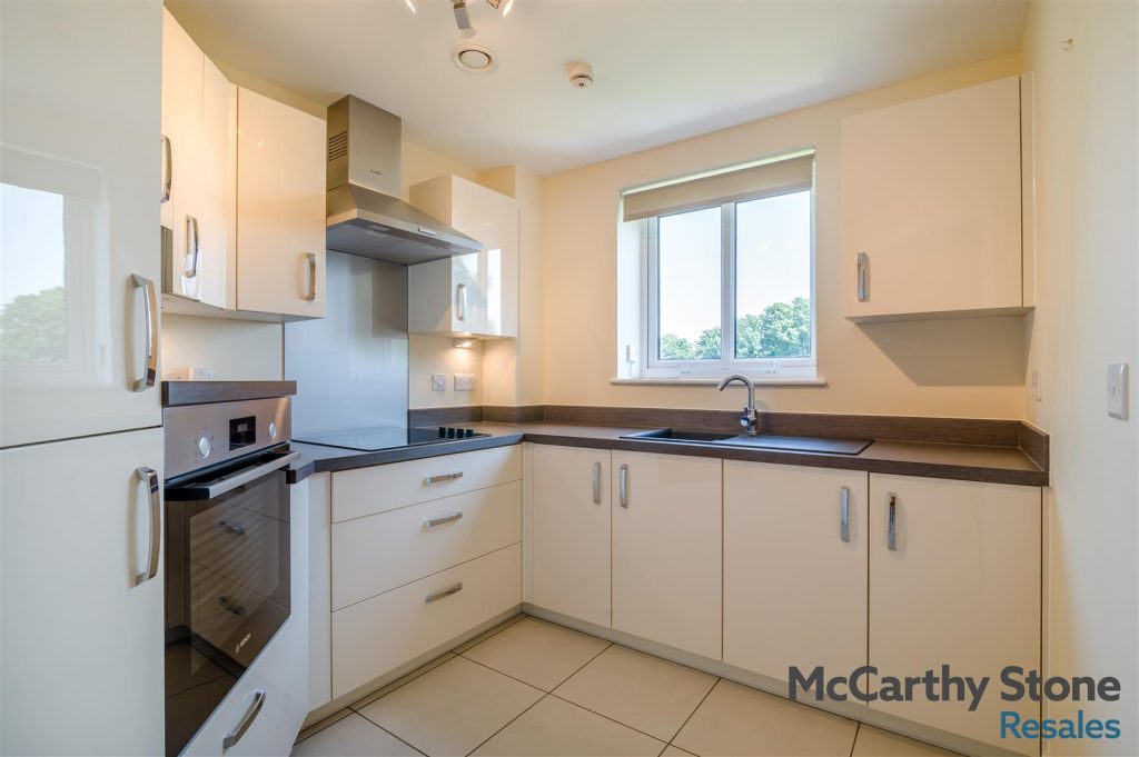 Llys Isan, Ilex Close, Llanishen, Cardiff, CF14 5DZ