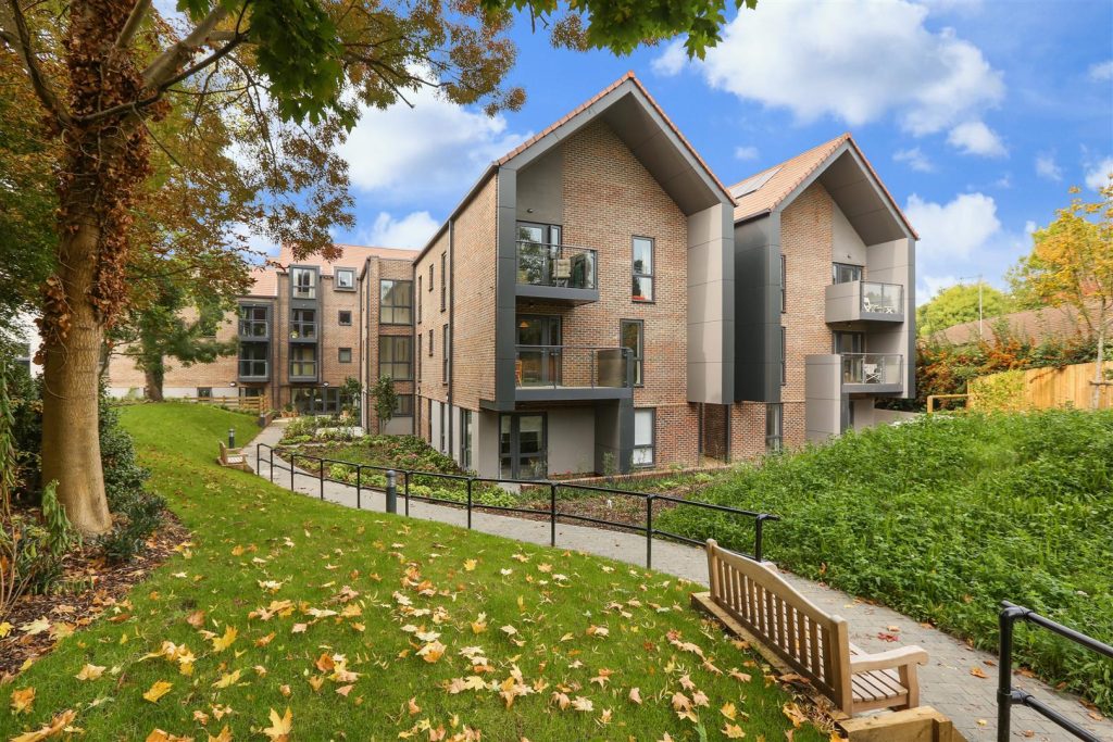 London Road, Guildford, GU1 1FF